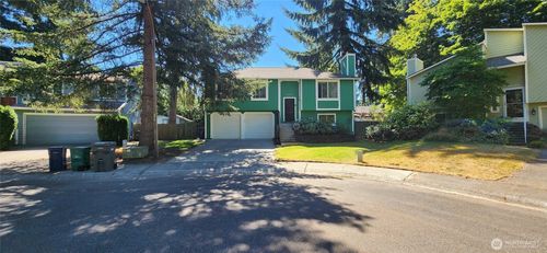 10501 160th Ct Ne, Redmond, WA, 98052-2681 | Card Image