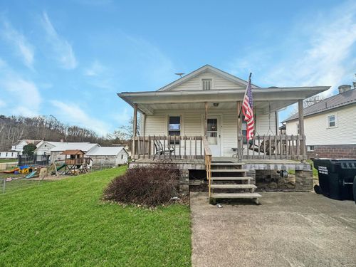 113 Chestnut St Se, Corning, OH, 43730 | Card Image