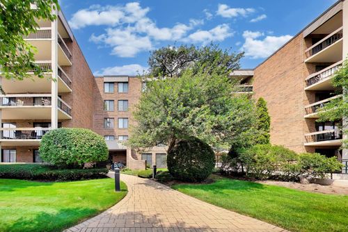 2f-1020 N Harlem Ave, River Forest, IL, 60305-1519 | Card Image