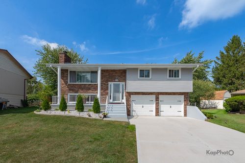 818 Brentwood Ct, Schaumburg, IL, 60193-3703 | Card Image