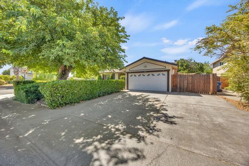 10449 Reymouth Avenue, Rancho Cordova, CA, 95670 | Card Image