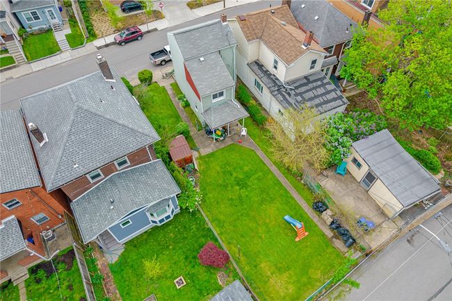 1827 Jancey St, House other with 2 bedrooms, 2 bathrooms and null parking in Pittsburgh PA | Image 15
