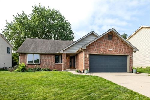 2749 Walnut Ridge Dr, Troy, OH, 45373-4562 | Card Image
