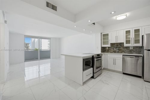 apt-703-1658 Bay Rd, Miami Beach, FL, 33139-2102 | Card Image