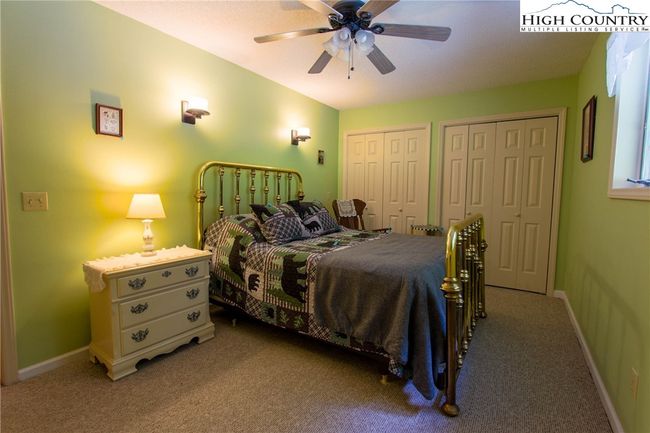 581 N Fork New River Rd, House other with 4 bedrooms, 3 bathrooms and null parking in Lansing NC | Image 31