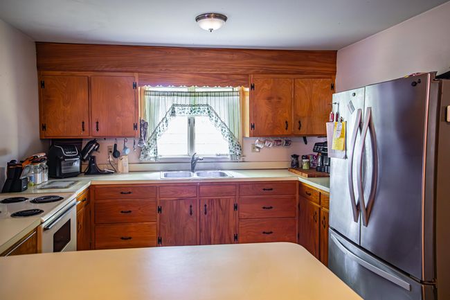 29 River St, House other with 3 bedrooms, 2 bathrooms and null parking in Charlestown NH | Image 7
