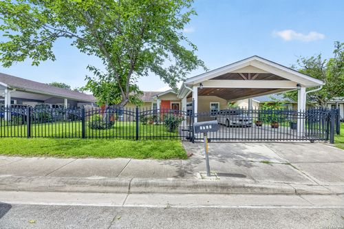 7318 Glen Cross, San Antonio, TX, 78239-3716 | Card Image