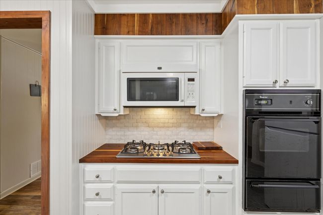226 Hillcrest St, House other with 3 bedrooms, 2 bathrooms and null parking in Sanger TX | Image 10