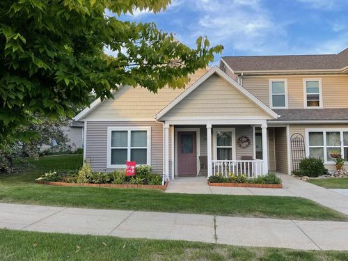 211-211 S Musket Ridge Drive, Sun Prairie, WI, 53590 | Card Image