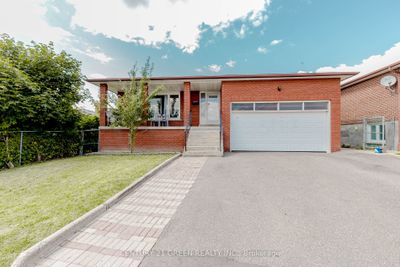 74 Linkdale Rd, House other with 3 bedrooms, 3 bathrooms and 5 parking in Brampton ON | Image 1