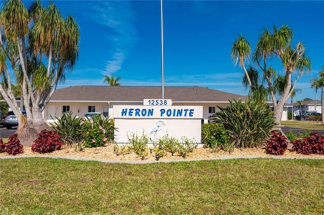 APT-1902 - 12538 Sw Kingsway Cir, Condo with 2 bedrooms, 2 bathrooms and null parking in LAKE SUZY FL | Image 42