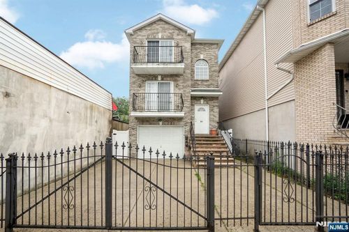 64 Brunswick Street, Newark, NJ, 07114 | Card Image