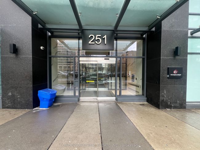 1733 - 251 Jarvis St, Condo with 2 bedrooms, 1 bathrooms and 1 parking in Toronto ON | Image 15