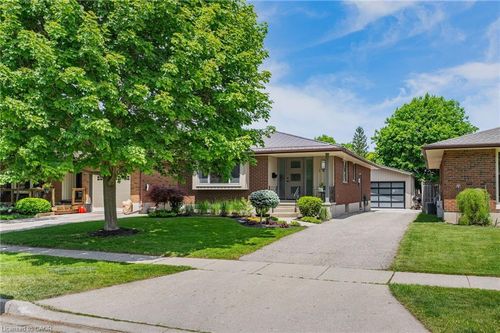 148 Wedgewood Drive, Cambridge, ON, N1S3X9 | Card Image