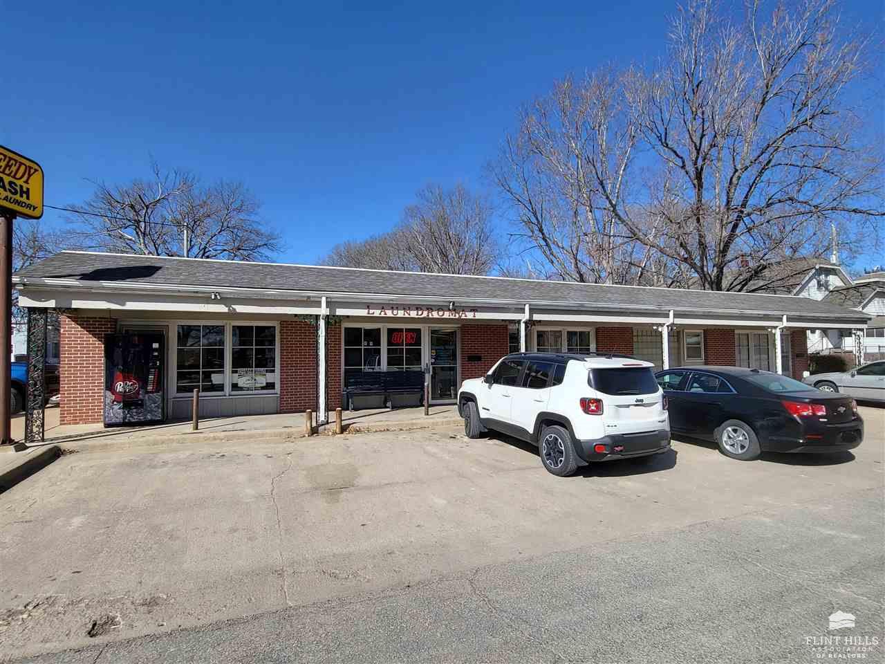 200 N Walnut St, Abilene, KS 67410