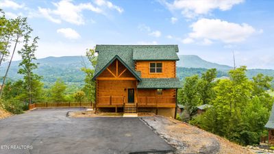 2032 Bear Creek Way, House other with 4 bedrooms, 4 bathrooms and null parking in Pigeon Forge TN | Image 1