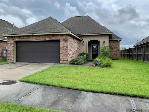 8624 Abertay Ave, Baton Rouge, LA, 70820-8334 | Card Image