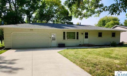 904 N Renville St, Winthrop, MN, 55396-2393 | Card Image