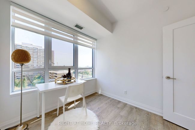 1012 - 286 Main St, Condo with 2 bedrooms, 2 bathrooms and null parking in Toronto ON | Image 21