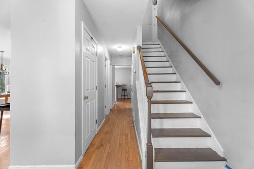 204 Burwood Dr, Simpsonville, SC, 29681-5217 | Card Image