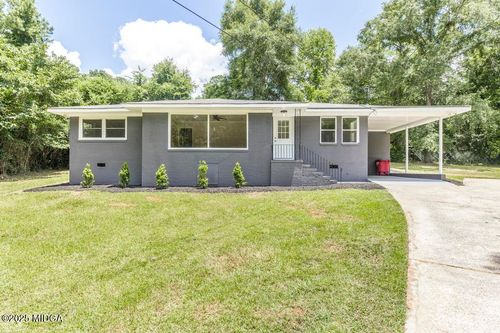 880 Winchester Cir, Macon, GA, 31210-3430 | Card Image