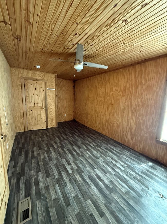 5782 County Road 4066, House other with 4 bedrooms, 2 bathrooms and null parking in Kemp TX | Image 36