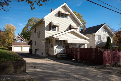 167 Pioneer St, Akron, OH, 44305-4143 | Card Image