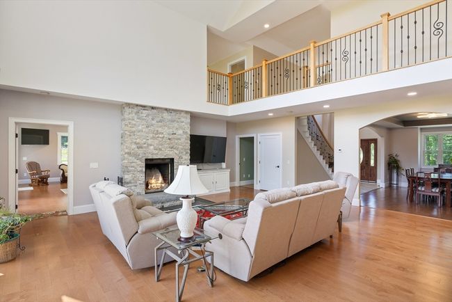 19 Hardscrabble Rd, House other with 5 bedrooms, 4 bathrooms and 12 parking in Sterling MA | Image 9
