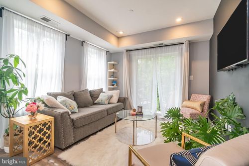 apt-5-1340 Nicholson St Nw, WASHINGTON, DC, 20011-2861 | Card Image