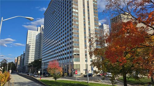 apt-4a-320 Fort Duquesne Blvd, Pittsburgh, PA, 15222-1103 | Card Image