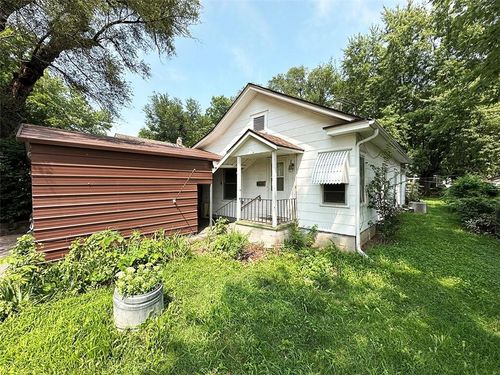 549 S Cedar Ave, Independence, MO, 64053-1503 | Card Image