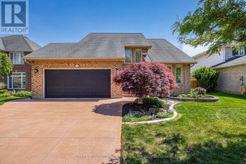 245 Ensign Cres, London, ON, N6J4V2 | Card Image
