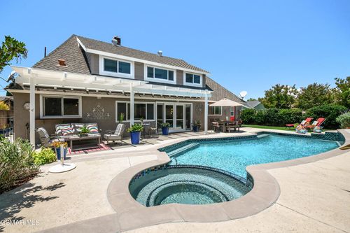 4 Beatty Pl, Newbury Park, CA, 91320-4504 | Card Image