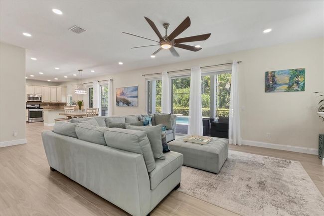 7538 Camden Harbour Dr, House other with 6 bedrooms, 4 bathrooms and null parking in BRADENTON FL | Image 33