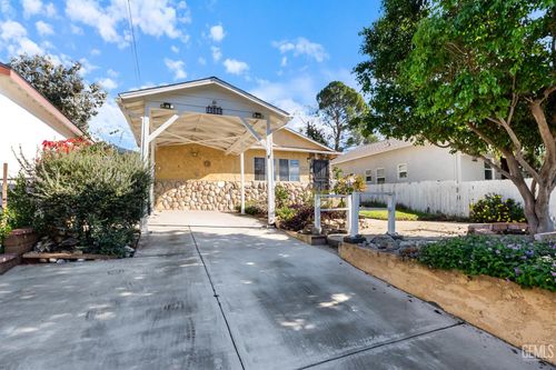 10626 Mountair Ave, Tujunga, CA, 91042-1528 | Card Image