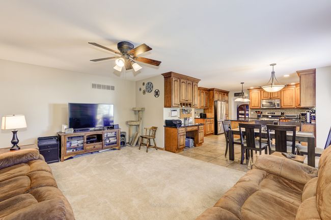 1900 Maple Glen Dr, Home with 4 bedrooms, 3 bathrooms and null parking in Plainfield IL | Image 16