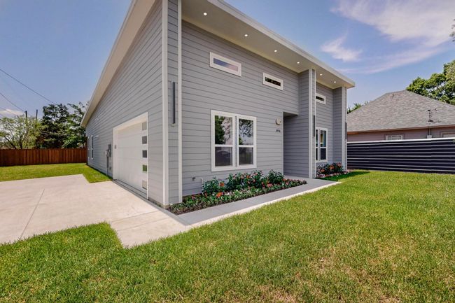 10916 Cade Rd, House other with 3 bedrooms, 3 bathrooms and null parking in Dallas TX | Image 36