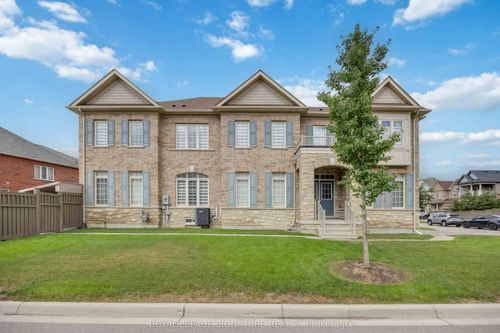 189 Algoma Dr, Kleinburg, ON, L4H4H1 | Card Image