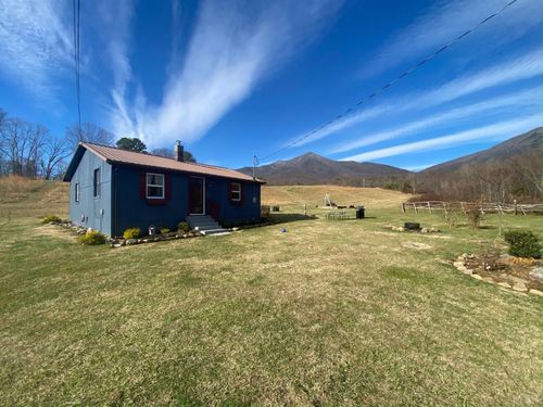 7392 Peaks Rd, Bedford, VA, 24523-3773 | Card Image