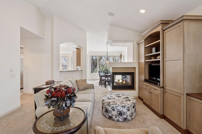 Inviting Open Floorplan | Image 9