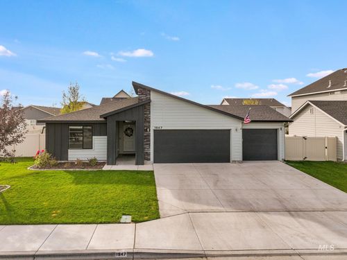 1947 Columbia Dr, Twin Falls, ID, 83301-5982 | Card Image