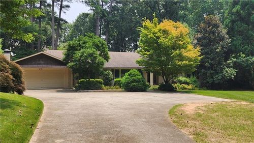 4615 Mystic Dr, Atlanta, GA, 30342-2518 | Card Image