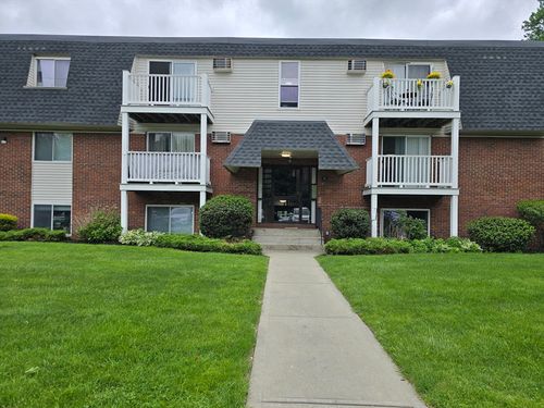 10-135 E Main St, Westborough, MA, 01581-2743 | Card Image