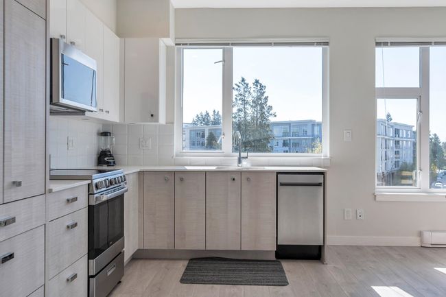526 - 10838 Whalley Boulevard, Condo with 2 bedrooms, 2 bathrooms and 1 parking in Surrey BC | Image 6