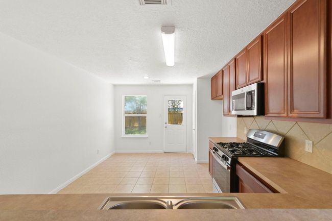 Dining Area | Image 14