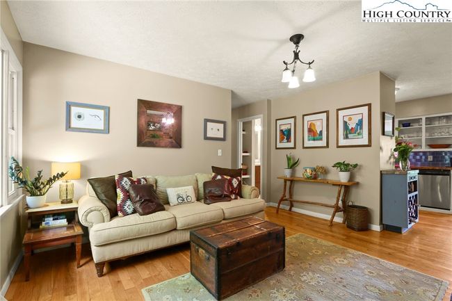157 Twisted Laurel Ln, House other with 3 bedrooms, 2 bathrooms and null parking in Blowing Rock NC | Image 27
