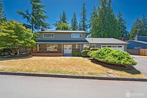 305 Nw 198th Street, Shoreline, WA, 98177 | Card Image