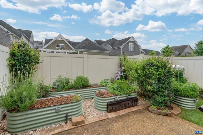 Vego raised bed gardens convey with home. | Image 19