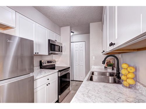 104-50 E Highline Cir, Centennial, CO, 80122 | Card Image