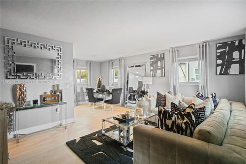 1000 N 71st Ter, Hollywood, FL, 33024-5548 | Card Image